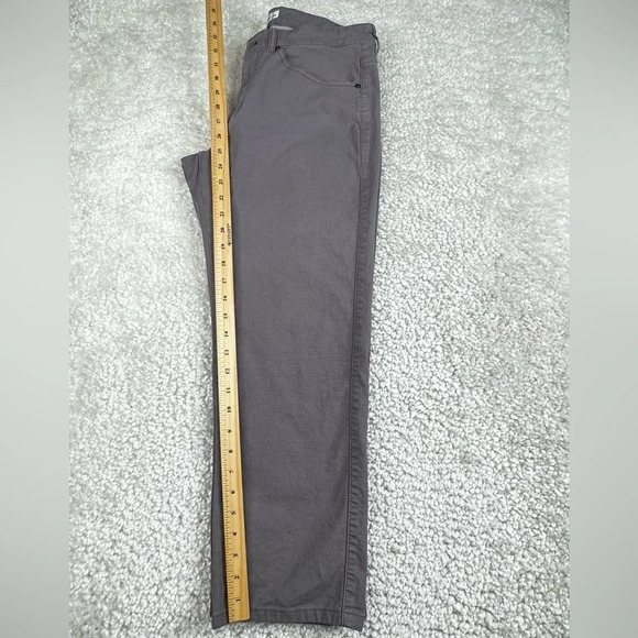 Peter Millar Pants. Gray. 32 waist, 25 inseam - Picture 11 of 12